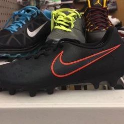 N-STOCK.NET NIKE MAGISTA SOCCER CLEATS LAST ONE SZ 4Y GS